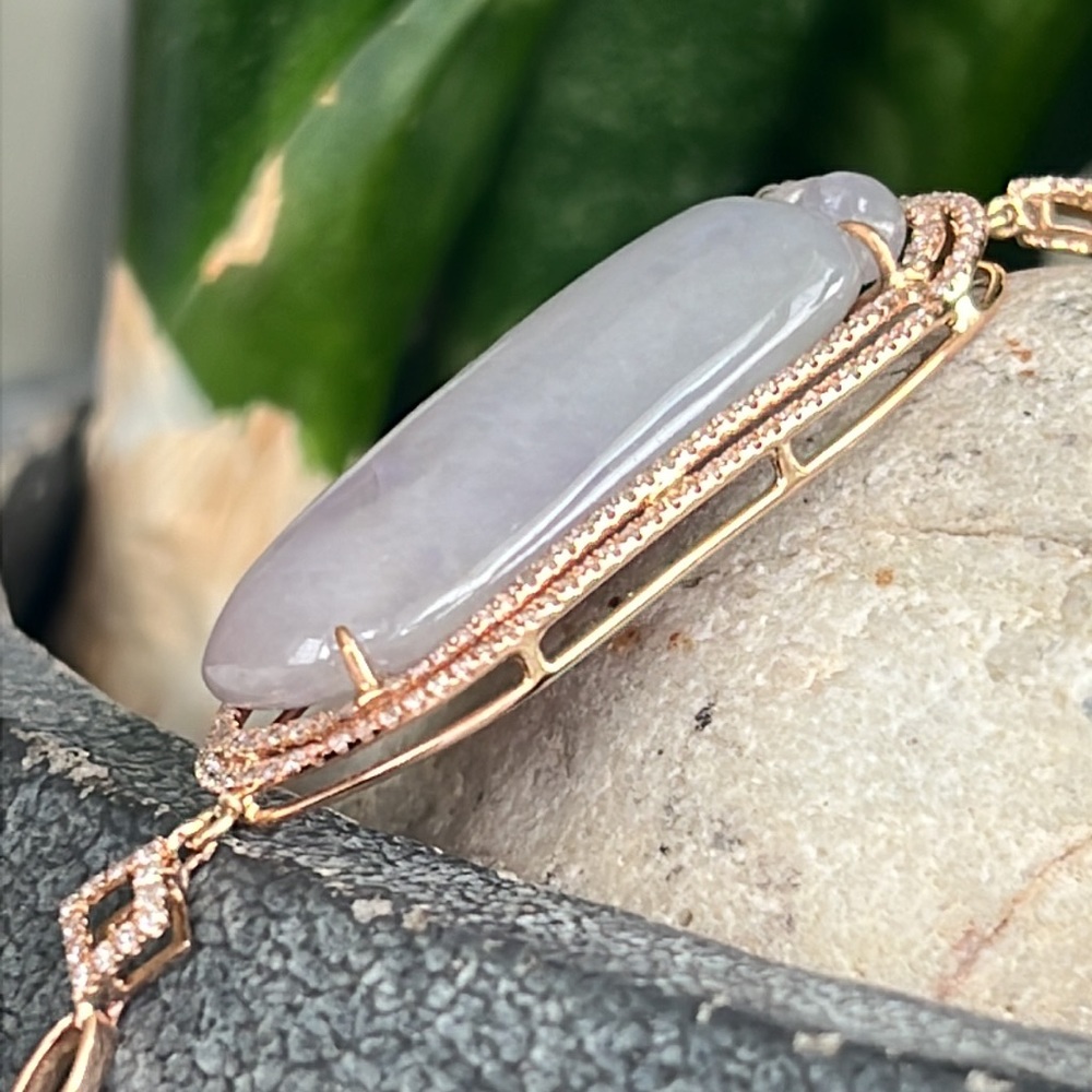18. Karat rose, gold, diamond, and jade bracelet. - Picture 10 of 13